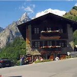 Dente Del Gigante Hotel 3*